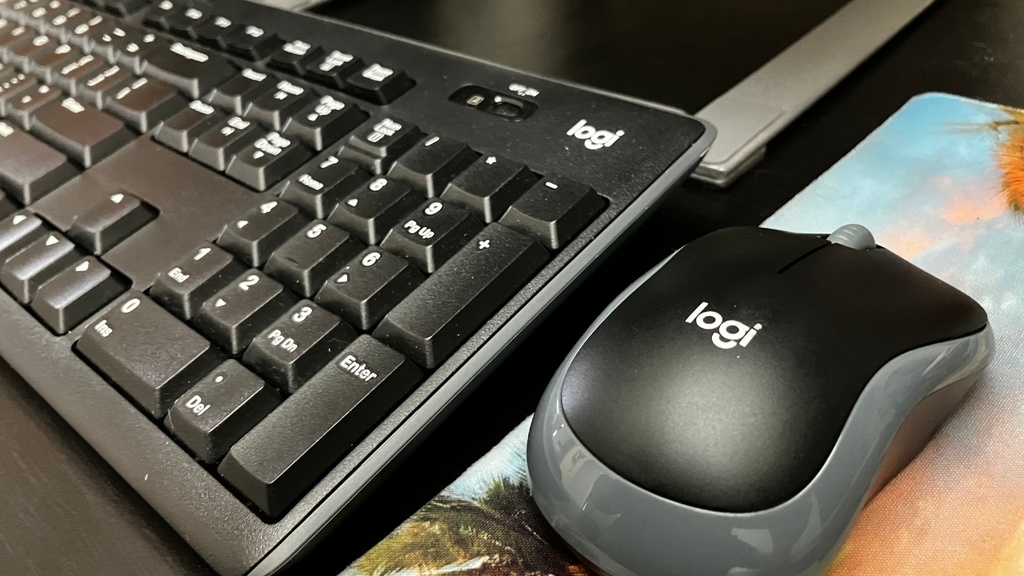 TECLADO-MOUSE COMBO LOGITECH MK270 Negro  WIRELESS USB PLUG AND PLAY